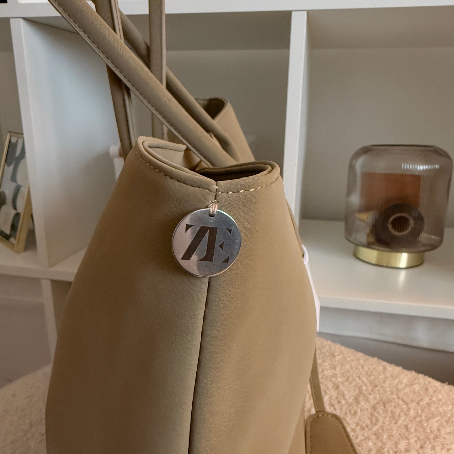 Ovide to beige/Green silver hardware